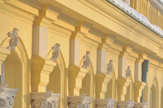 Pilastry na elewacji palacu wilanowskiego.jpg