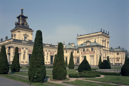Pałac od strony ogrodu, fot. M. Wideryński.jpg